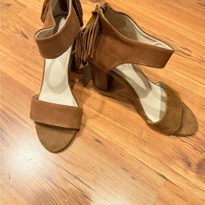 Seychelles Brown Heeled Shoes with Classic Design